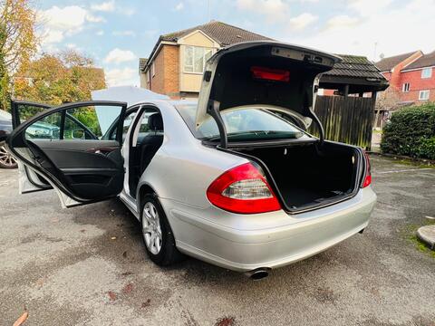 Mercedes-Benz E Class view 38
