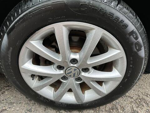 Volkswagen Golf view 30