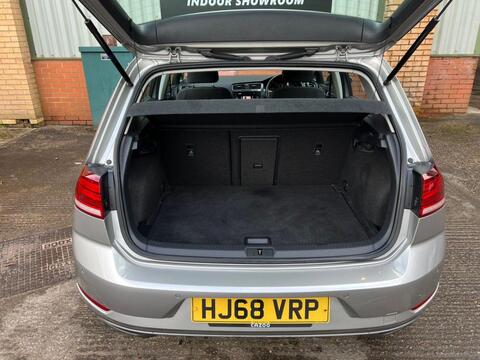 Volkswagen Golf view 14