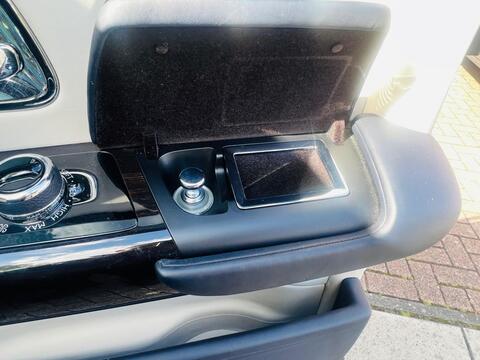 Rolls-Royce Phantom view 53