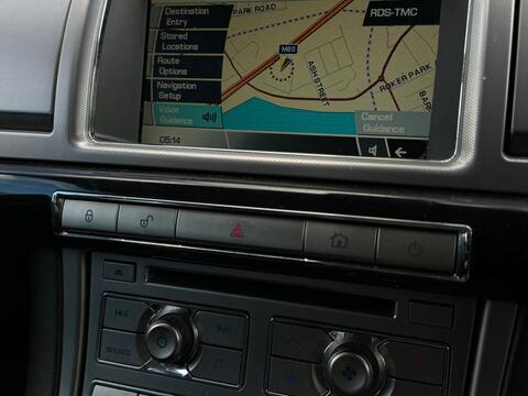 Jaguar XF view 40
