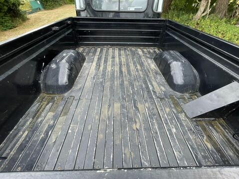 Land Rover Defender view 55