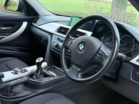BMW 3 Series view 20