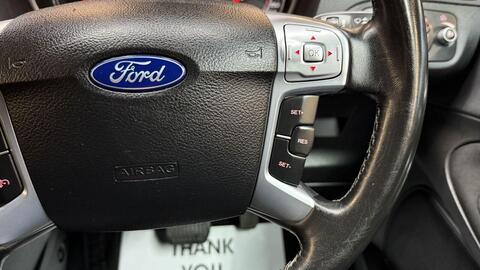 Ford Galaxy view 23