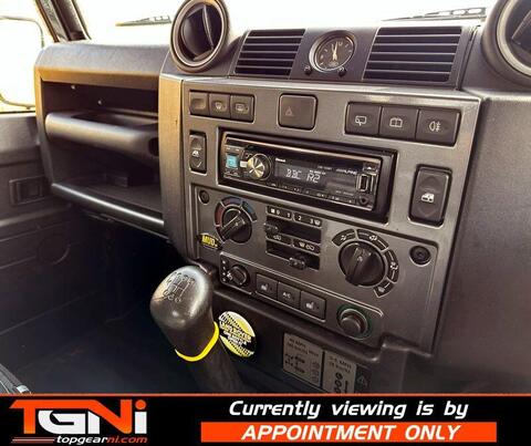 Land Rover Defender view 7