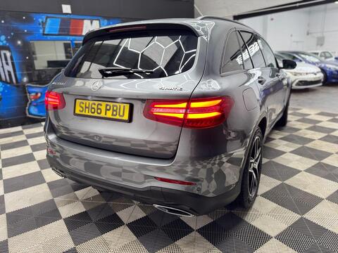 Mercedes-Benz GLC view 24
