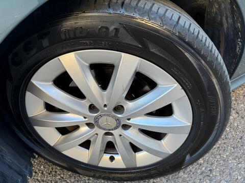 Mercedes-Benz B Class view 29