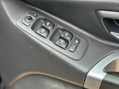 Volvo XC90 view 26