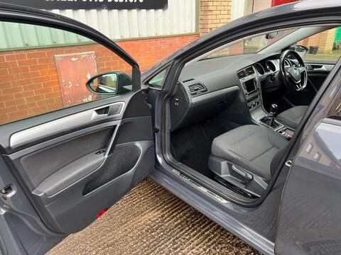 Volkswagen Golf view 14