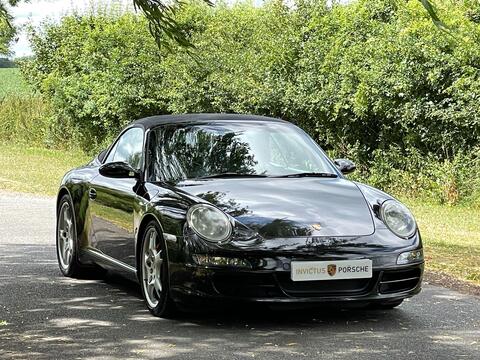 Porsche 911 view 16