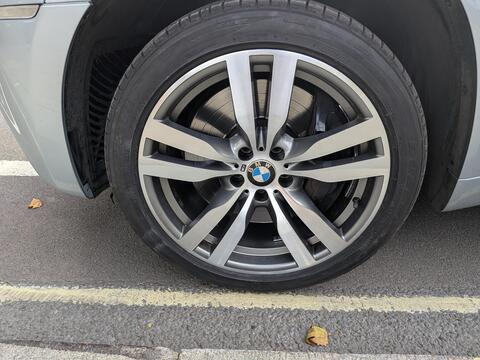BMW X5 M view 11