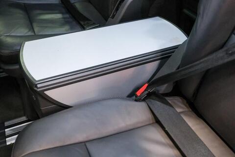 Volkswagen Caravelle view 23