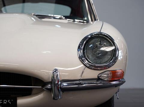 Jaguar E-Type view 30