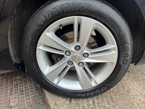Vauxhall Insignia view 29