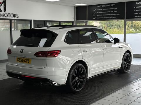 Volkswagen Touareg view 14