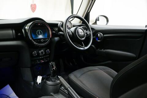 Mini Hatch view 18