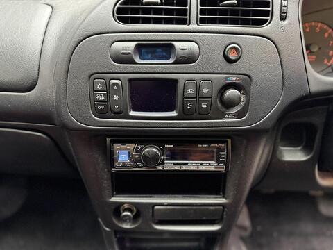 Mitsubishi Lancer view 42