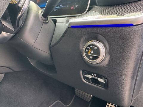 Mercedes-Benz C-Class view 42