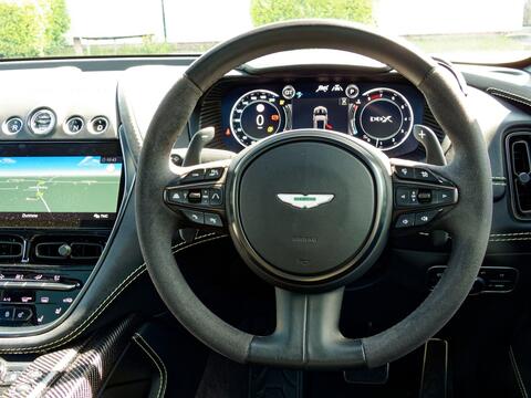Aston Martin DBX view 35