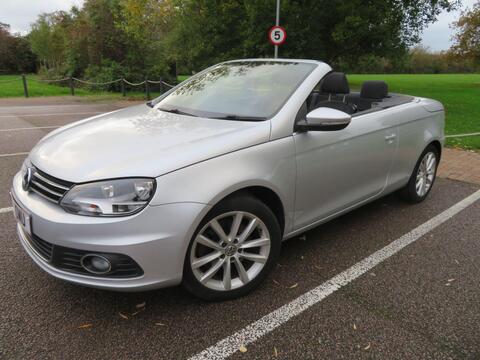 Volkswagen Eos view 2