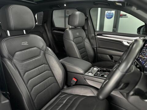 Volkswagen Touareg view 24