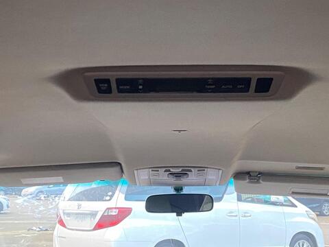 Toyota Alphard view 28
