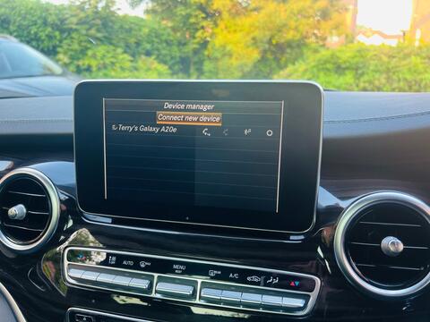 Mercedes-Benz V-Class view 63