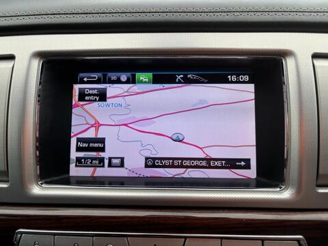 Jaguar XF view 47