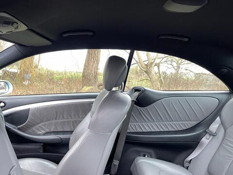 Mercedes-Benz CLK view 23