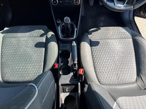 Ford Fiesta view 24