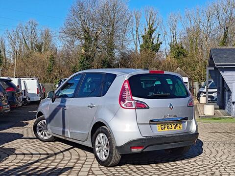 Renault Scenic view 5
