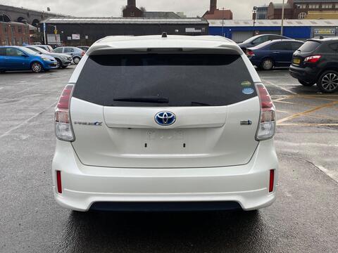 Toyota Prius+ view 5