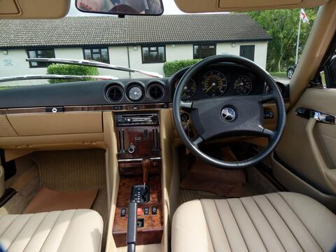 Mercedes-Benz SL view 35