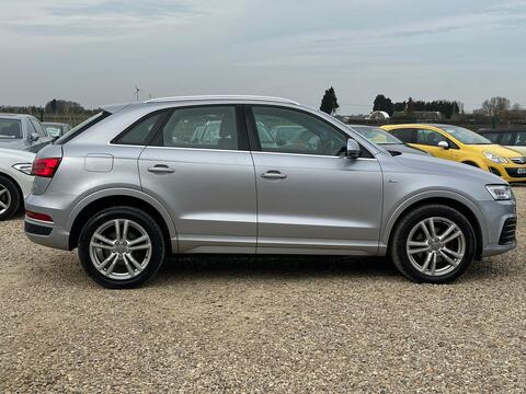 Audi Q3 view 5