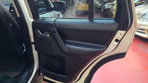 Land Rover Freelander view 18