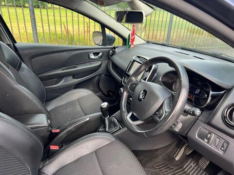 Renault Clio view 2