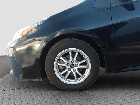Toyota Prius view 23