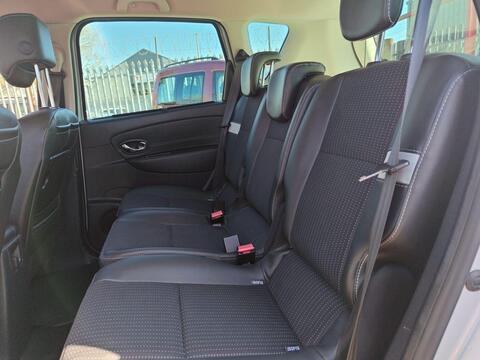 Renault Scenic view 7