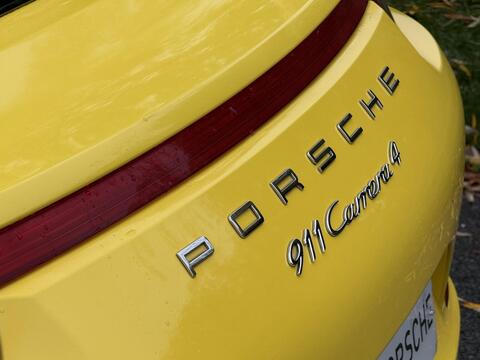 Porsche 911 view 68