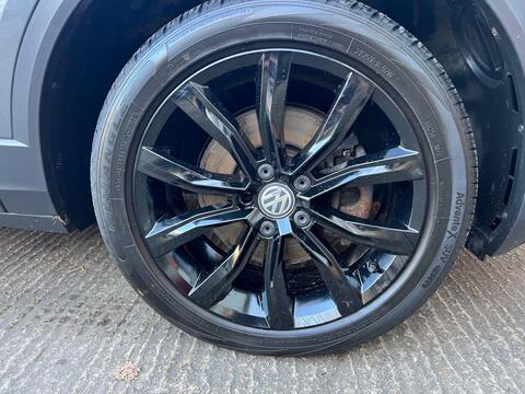 Volkswagen T-Roc view 24