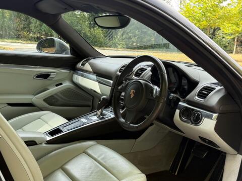 Porsche Cayman view 5