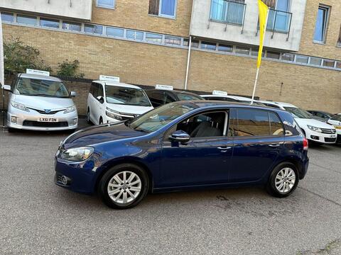 Volkswagen Golf view 3