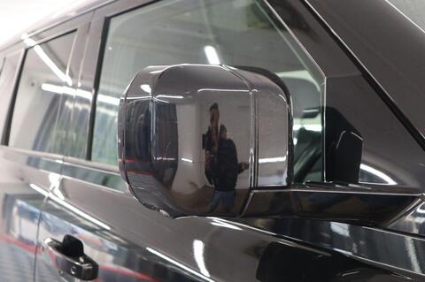 Land Rover Defender view 57