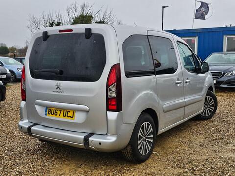 Peugeot Partner Tepee view 3
