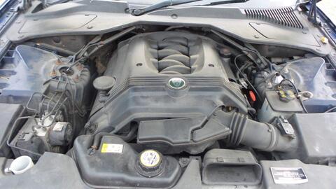 Jaguar XJ view 44