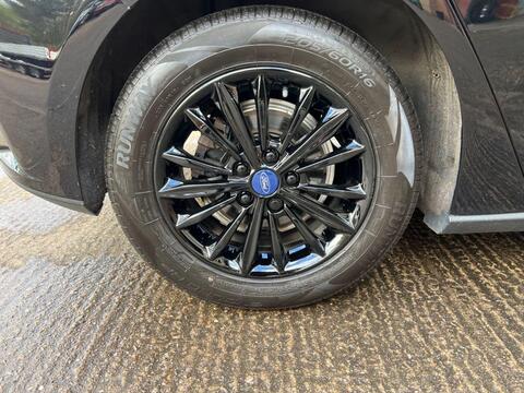 Ford Focus view 26