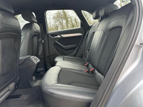 Audi Q3 view 26