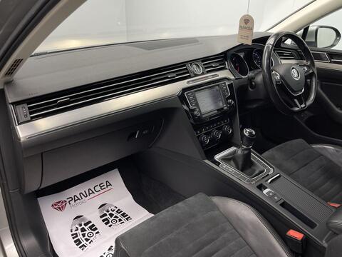 Volkswagen Passat view 32