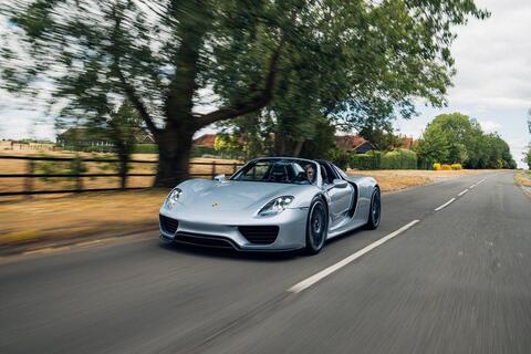 918