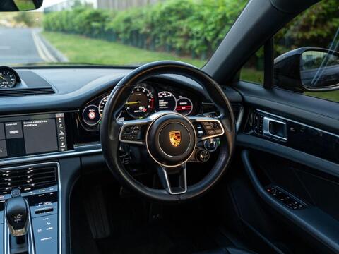 Porsche Panamera view 17